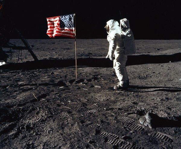 Il y a 47 ans... 20 Juillet 1969...