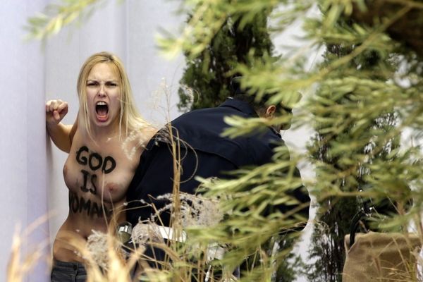 La femen arrêtée au Vatican a été libérée