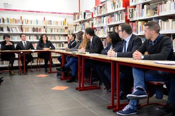 Des professeurs de Marseille écoeurés par «La mascarade» d'une visite ministérielle