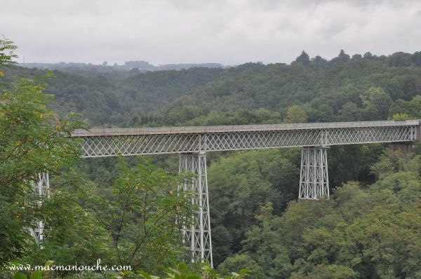 Le viaduc de Busseau vu depuis l'Auberge du Viaduc.