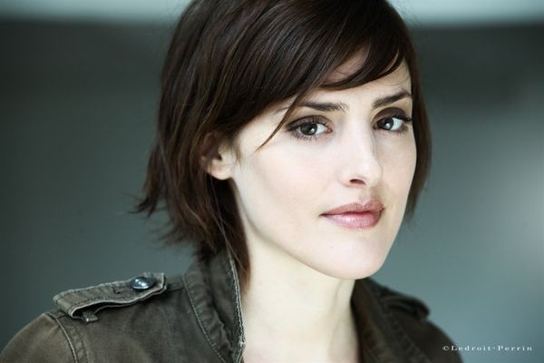 Théâtre : la comédienne Elodie Wallace nous présente sa riche actualité !