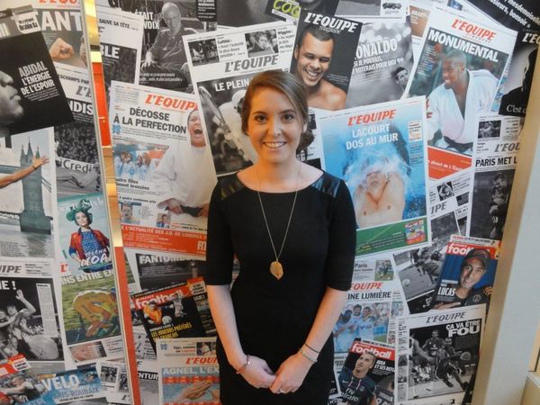 L'Equipe 21 : interview exclusive de l'animatrice des journaux du soir le week-end, Elodie Poyade