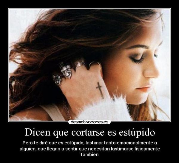 IMAGEN QUE MUESTRAN A DEMI LOVATO Y PALABRAS QUE DIJO UNA VEZ A APOYO A LOS DEPRESIVOS Y LOS QUE SUFREN BWLLYING