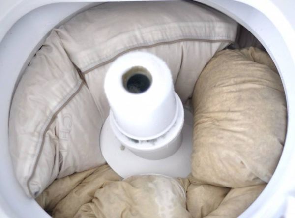 Une recette efficace pour blanchir vos oreillers!