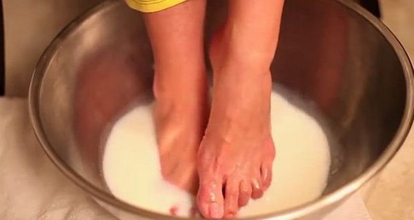 Une astuce pour avoir de beaux pieds en 10 minutes
