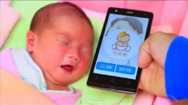 Plus besoin de deviner ce que votre bébé veut: «Traducteur Baby 'application peut décoder ce que signifie réellement leurs pleurs