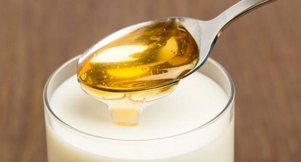 Un remède magique pour sommeil: une tasse de ce mélange et vous serez endormi dans moins d'une minute!