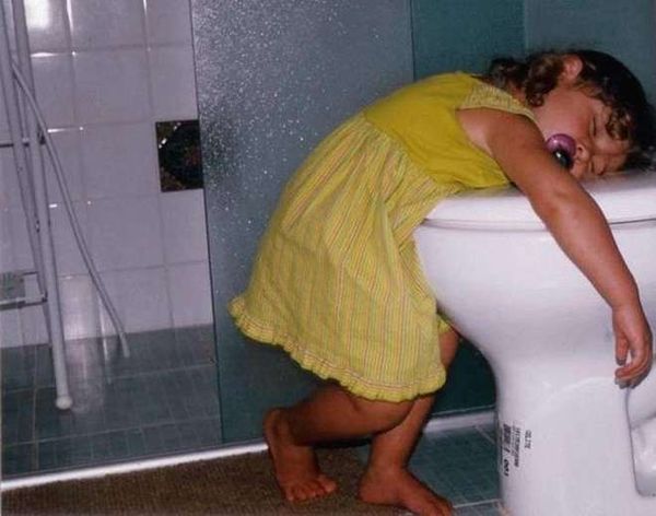 Les enfants s'endorment vraiment n'importe où (PHOTOS)