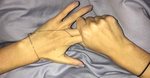Frottez ces deux doigts pendant 60 secondes et voyez ce qui arrive à votre corps… incroyable !