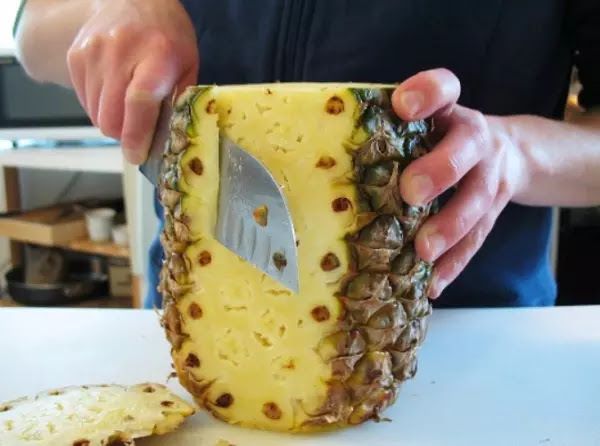 Ce qui va arriver à vos seins après que vous mangez ananas, vous serez surpris par l'effet