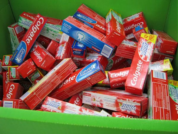 Un produit chimique présent dans la pâte dentifrice "Colgate" liée au cancer!