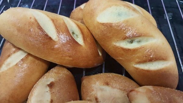 Pain turque au basilic et mozarella