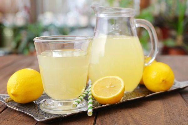 Buvez de citron eau au lieu de pilules Si vous avez un de ces 15 problèmes