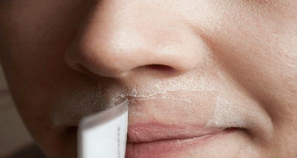 Cette 15 Minutes Recette naturelle rendra vos cheveux du visage Dispparais Toujours