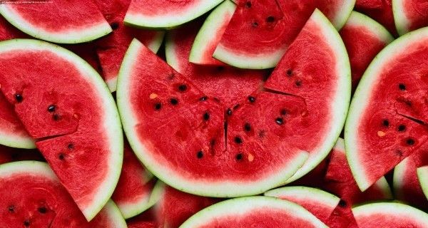 8 Avantages Incroyable santé de la consommation d'eau Melon