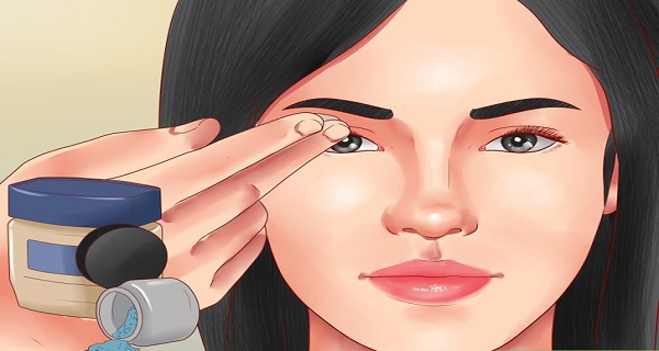 ELLE UTILISE UN SEUL INGRÉDIENT, ET TOUT LE MONDE PENSE QU'ELLE EST DE 10 ANS PLUS JEUNE! INCROYABLE RECHERCHER