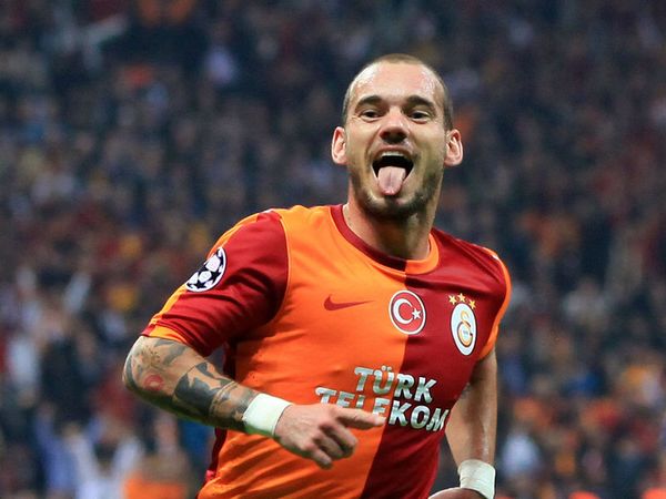Nice réussit le coup Sneijder #mercato #teamnice #ogcnice