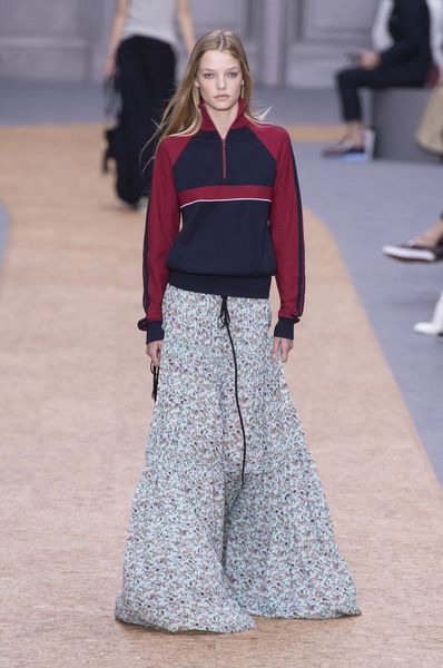 Chloé l’art de la féminité décontractée,