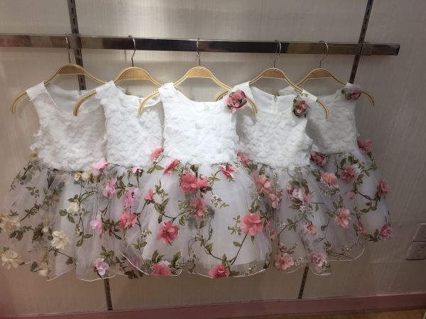 Amazing collection of princess wedding dresses for girls children fashion styles and unique Fashions designs specially for childrens clothes ages 1 to 12 yrs.