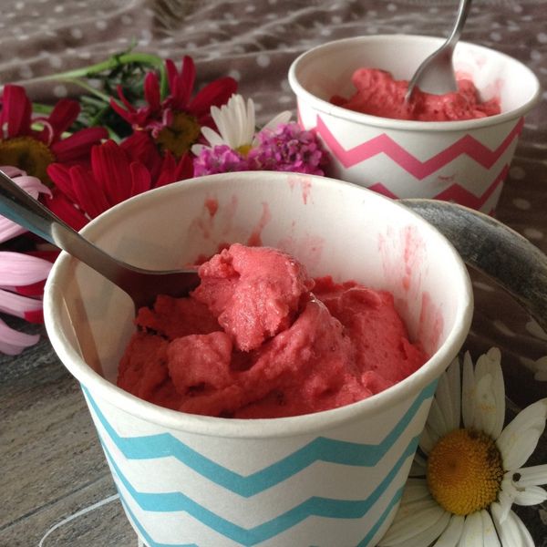 Glace à la fraise avec 2 ingrédients