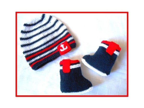 bonnet bébé et bottes style marin