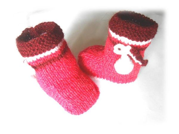 chaussons bébé 1 mois tricotés main modèle fille