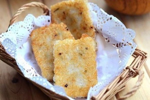 Bánh gạo chiên giòn, thơm lừng mùi hành siêu ngon