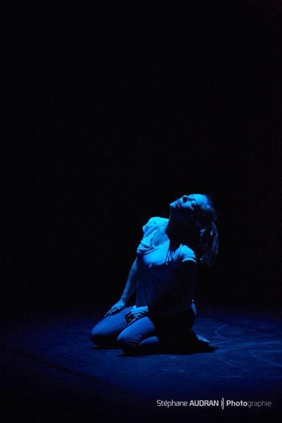 Les Chatouilles ou la danse de la colère au Théâtre Petit Montparnasse !