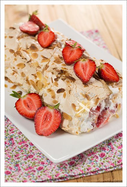 Roulé meringué aux fraises