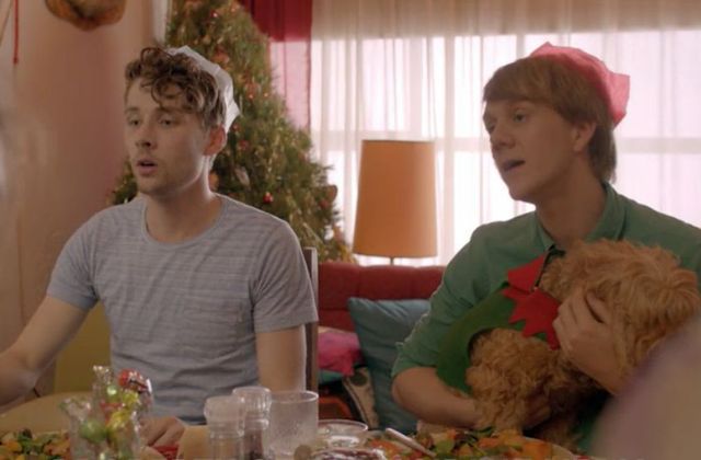Like Me Saison 3 Critiques Séries : Please Like Me. Saison 1. Episode 6. SEASON FINALE