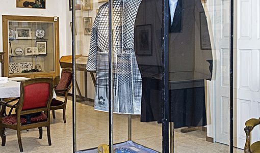 Un manteau pour Gide © Mireille Laborie