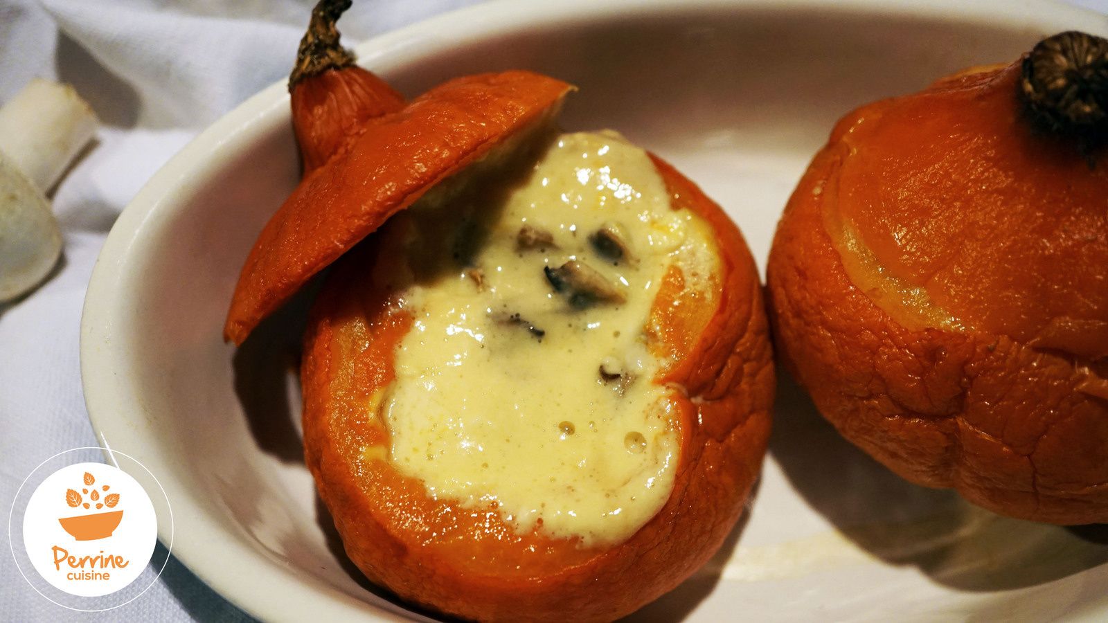 Potimarron farci au lait d'amande, tofu soyeux et champignons Perrine Cuisine