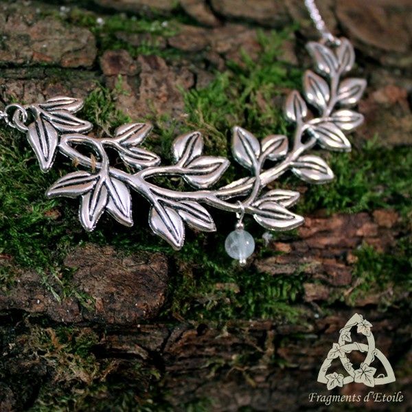 bijou Collier elfique branche feuilles entrelacs argenté perle fluorite pierre gemme blanc transparent clair pastel mariage cadeau noël médiéval féerique païen wicca