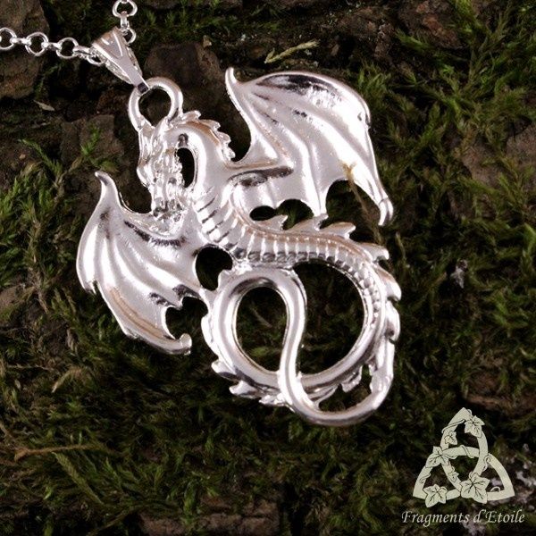 Collier white dragon argenté clair médiéval fantasy elfique celtique homme femme magie fée païen ésotérisme