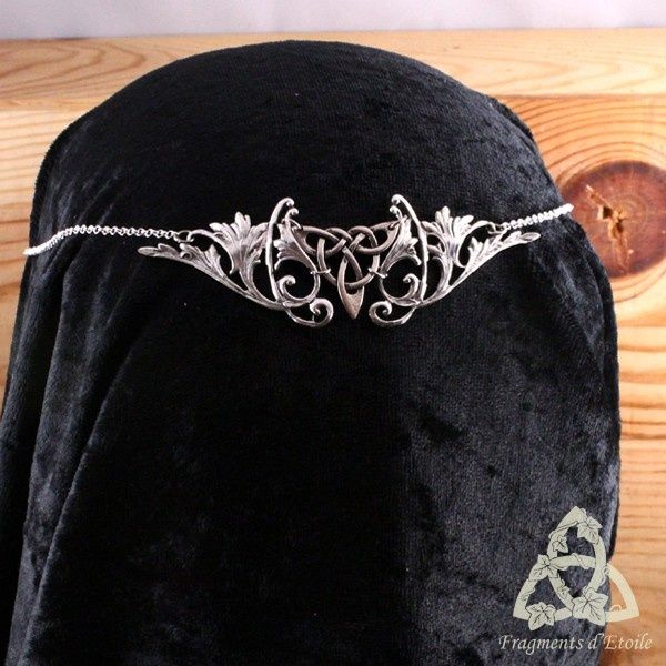 bijou diadème tiare couronne elfique Valdorian volutes argenté Triquetra celtique médiéval féerique victorien elfe païen wicca ésotérisme magie cadeau mariage