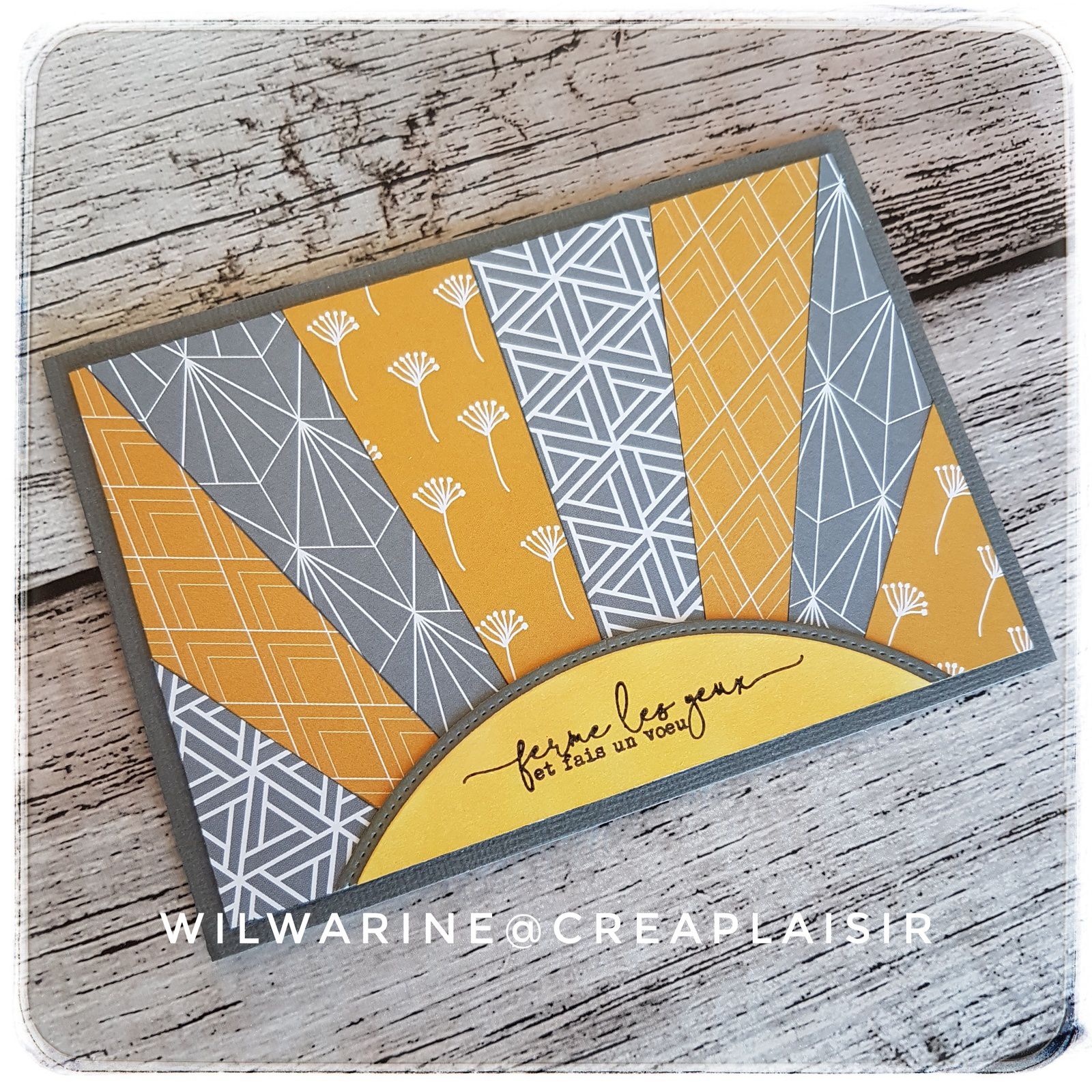 carte rayons de soleil, gris, jaune, créa-plaisir, scrap-plaisir, distress oxide wild honey, papiers graphiques, sunburst card