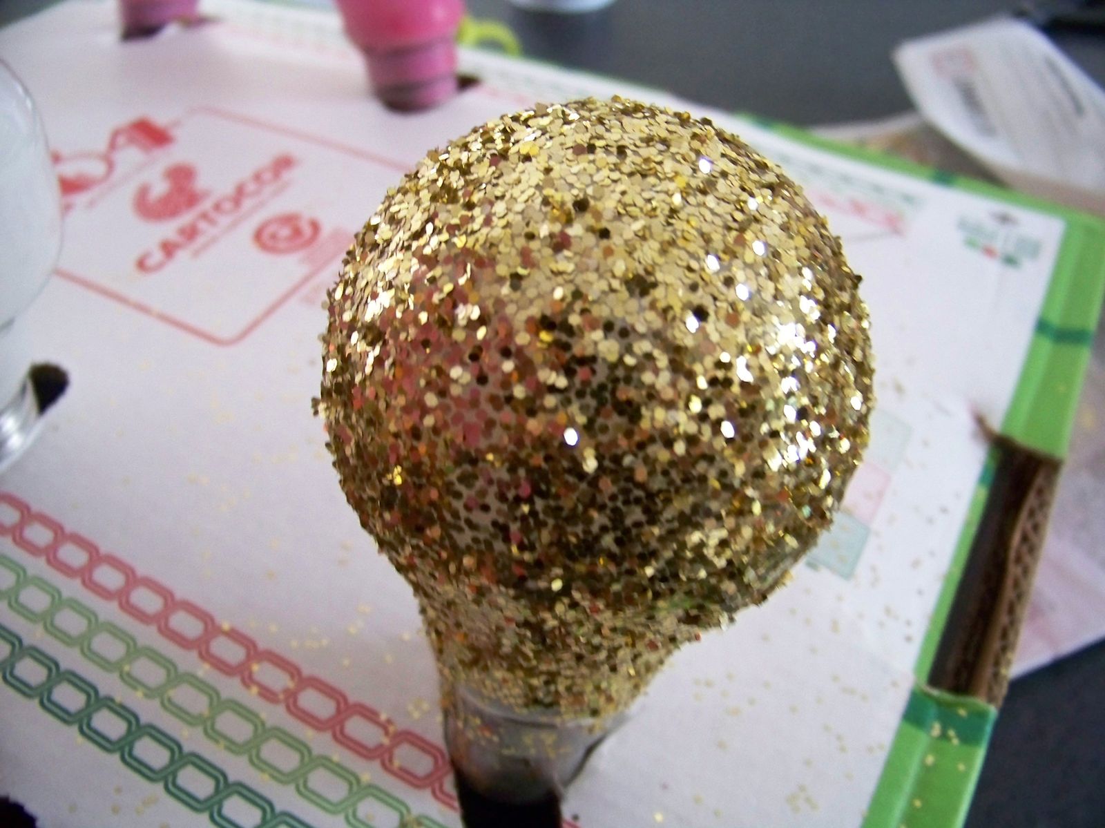 L'ampoule recyclée en boule de noël .. - anniecartonne.overblog.com