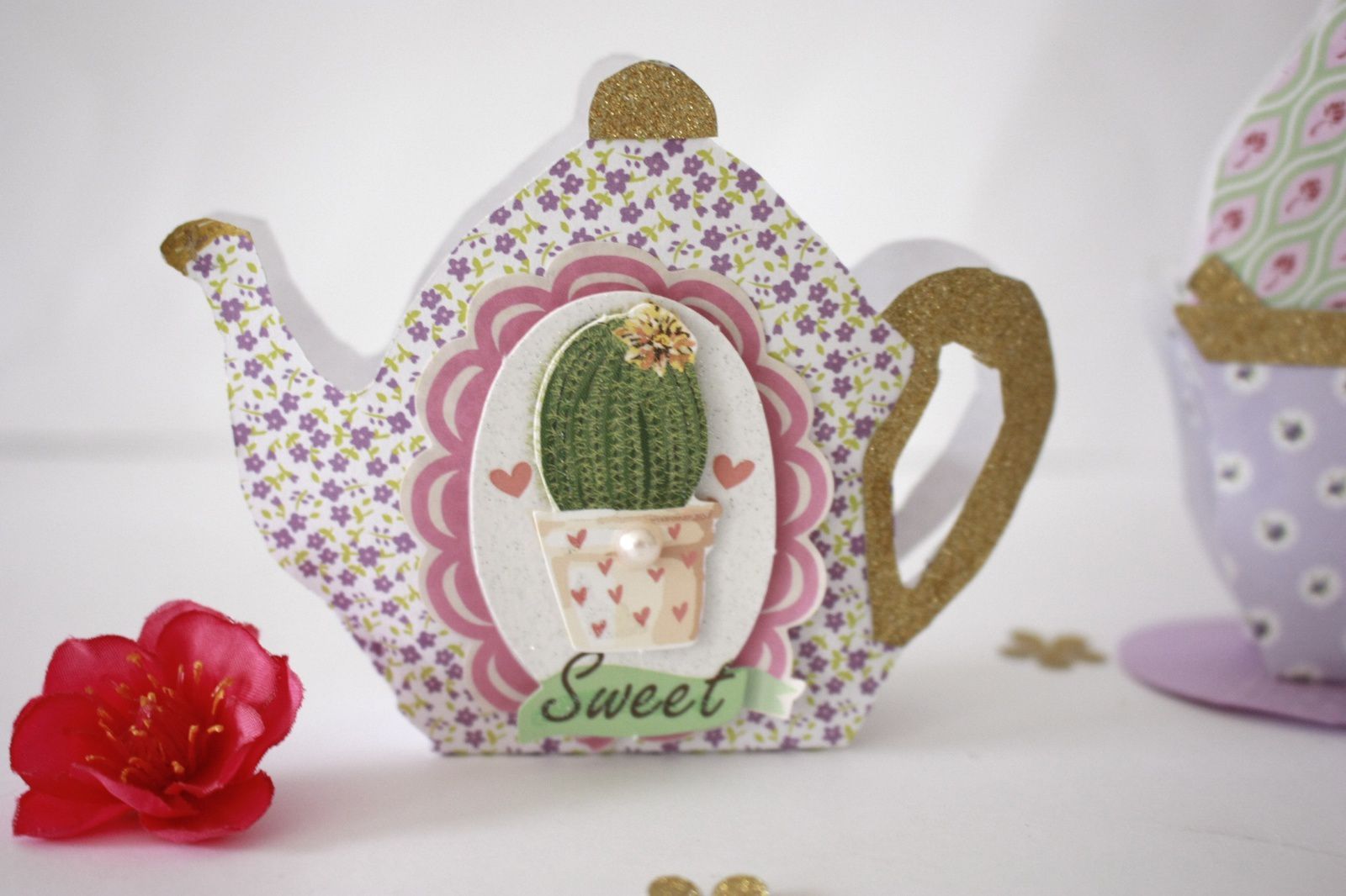 DIY: Théière et tasse sur le thème "Alice aux pays des merveilles" -  anniecartonne.overblog.com