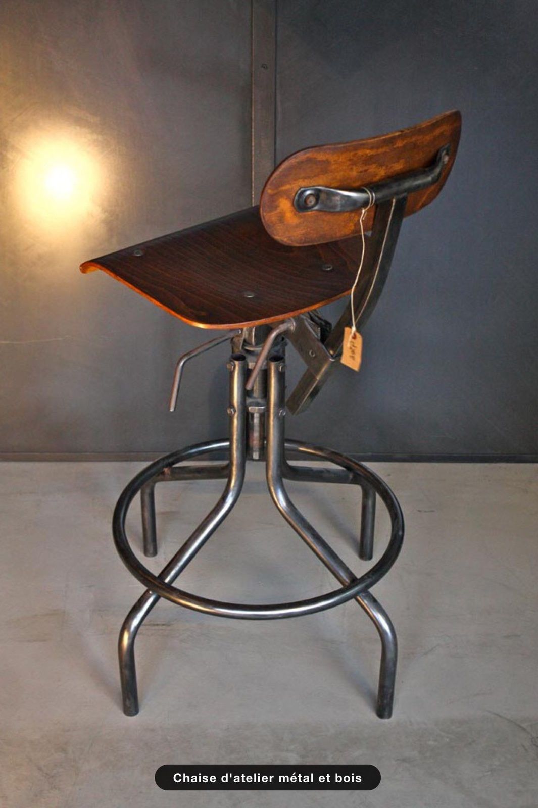 Ancienne chaise d’atelier Biénaise.