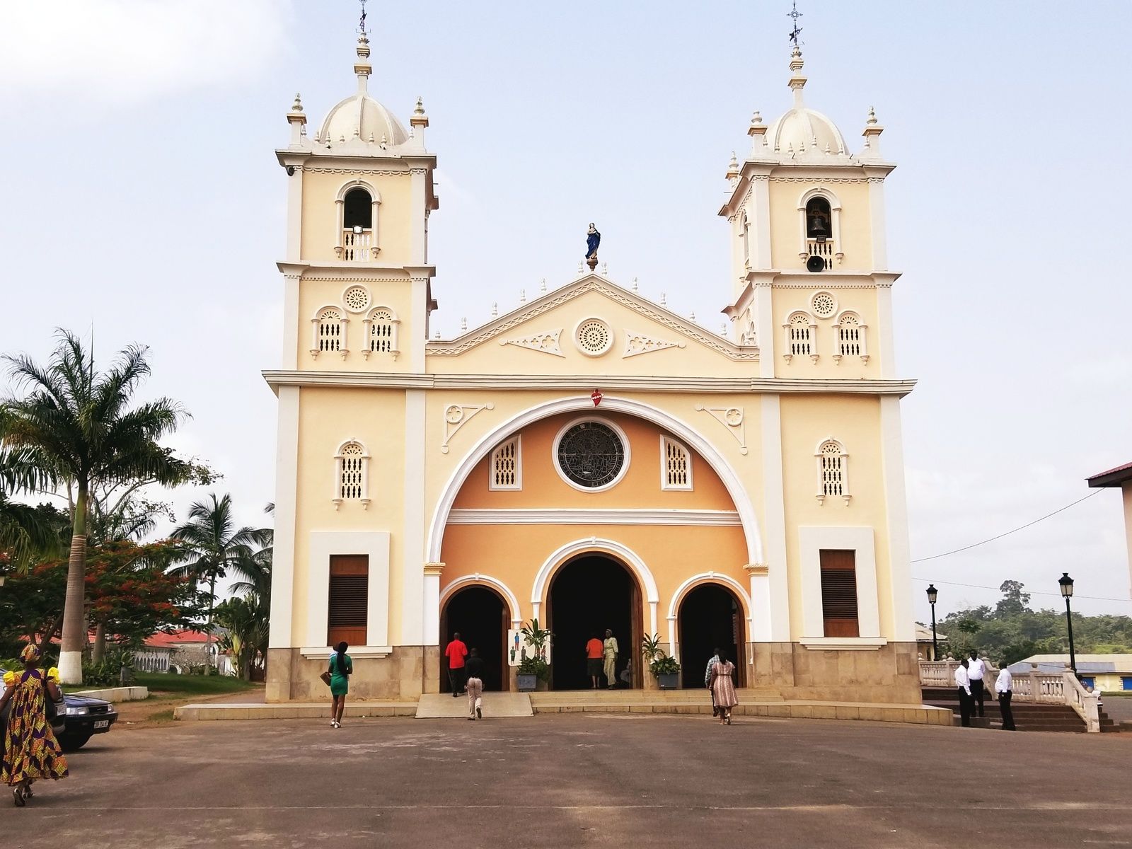 Cathédrale D'Ébibeyin