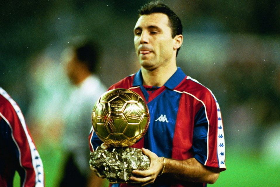 ob_a482e1_01-el-bulgaro-muestra-el-balon-de-54357055341-541.jpg