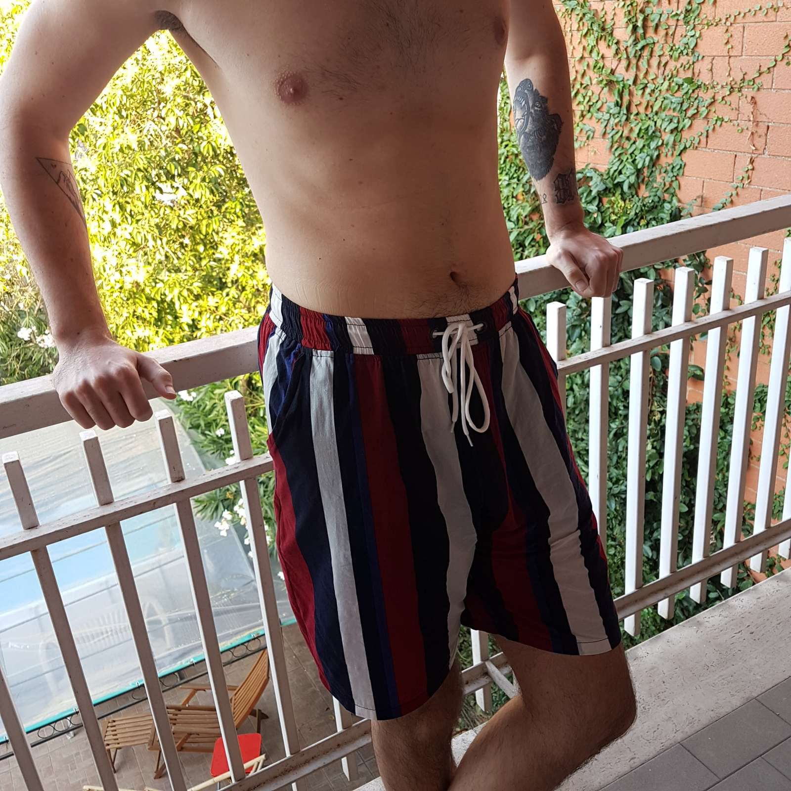 Costume uomo a righe colorate
