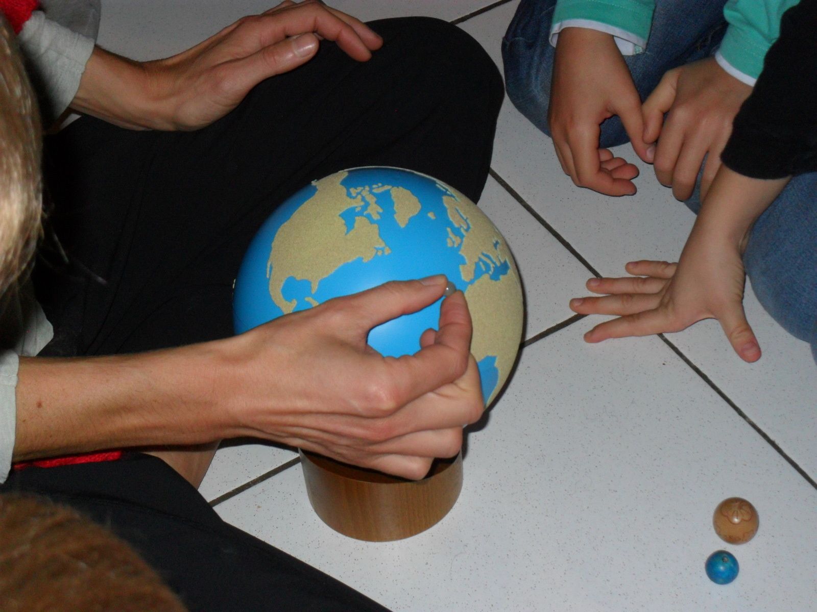 Si on prenait toute l'eau douce de la terre, ça ferait une boule encore plus petite.