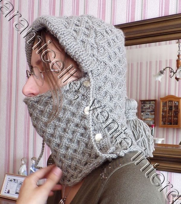 tuto gratuit : snood à capuche et boutons ; façon capuche de lutin :) -  Chez Laramicelle