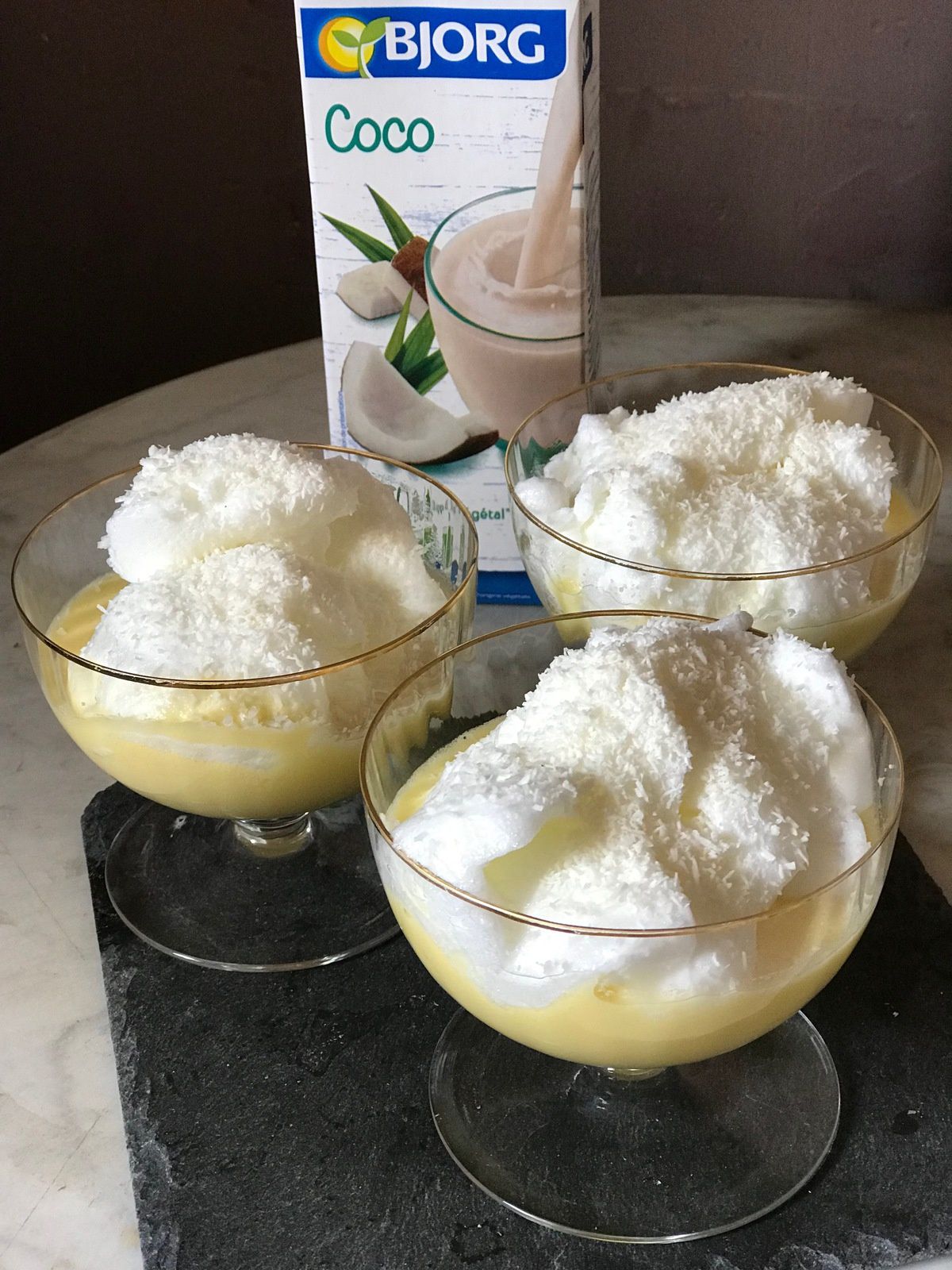 Oeufs à la neige au lait de coco - La Friandine