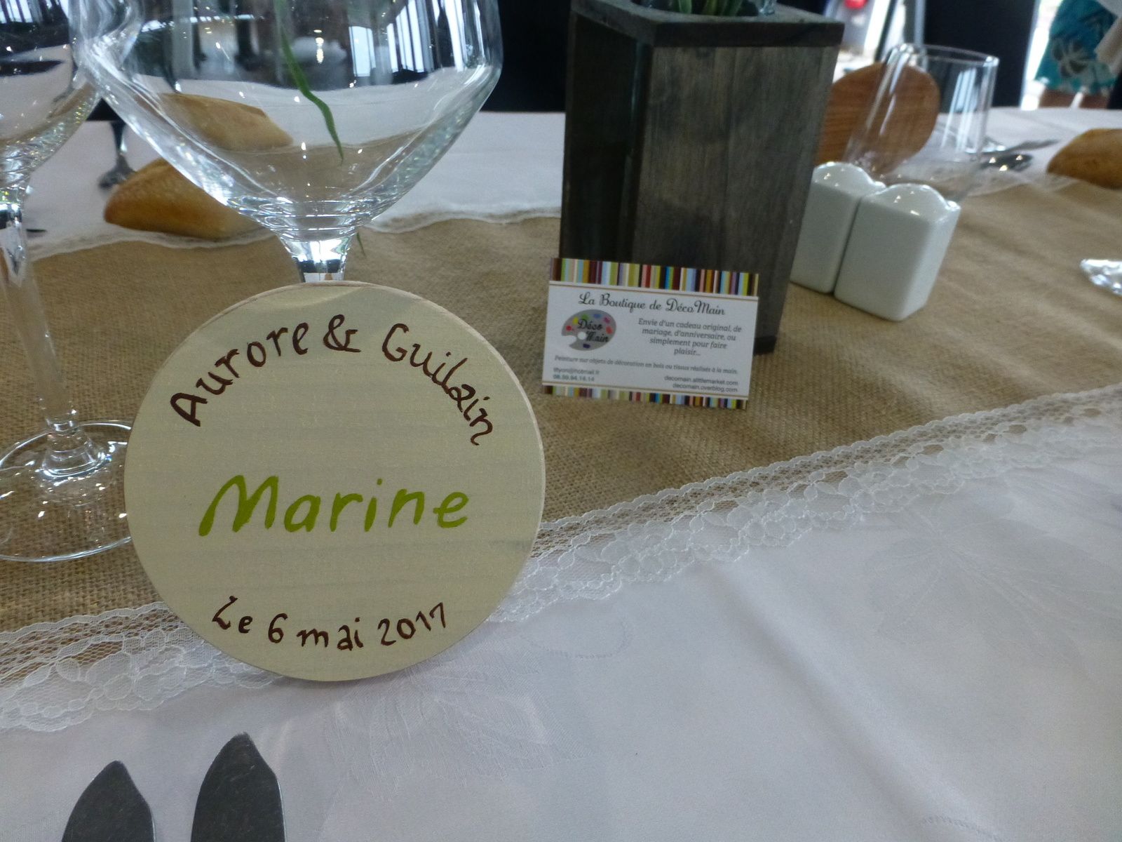 Decoration De Table D Un Mariage Theme Champetre Avec Sous Verres Du Fait Main Sur Mesure Pour Toutes Vos Envies