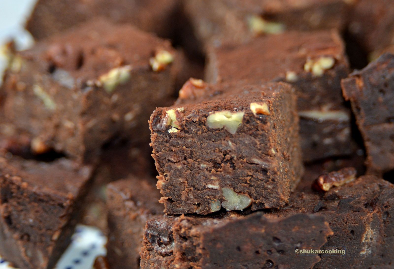 Brownies Au Chocolat A La Pomme Et Noix De Pecan Shukar Cooking Brownies Au Chocolat A La Pomme Et Noix De Pecan Shukar Cooking