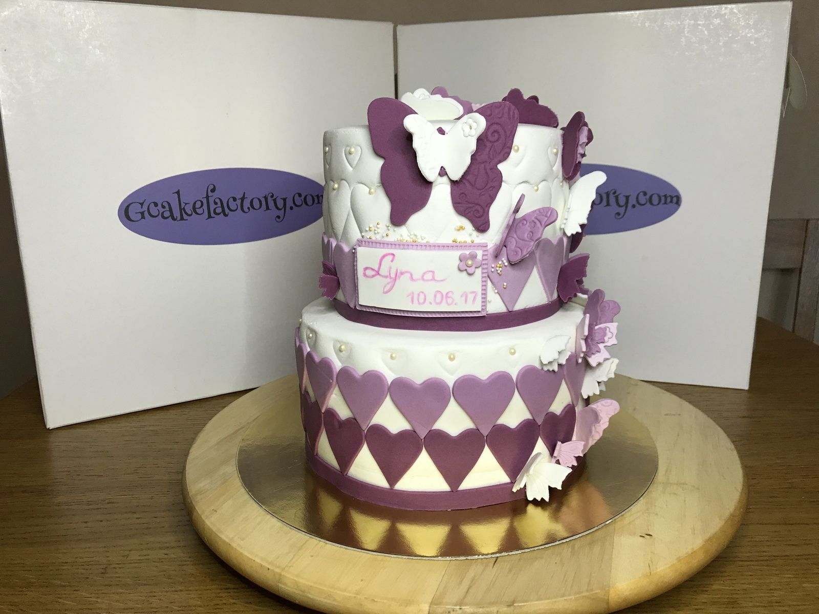Gcakefactory Gateau De Communion Papillon Blanc Et Parme Gcakefactory Com