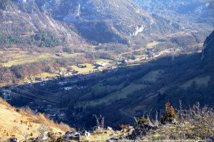 Niaux - Alliat - Vallée de Vicdessos vus de Génat (960m)