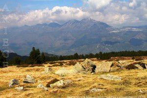 Massif de Tabe vu de Bourbourou (2021m)